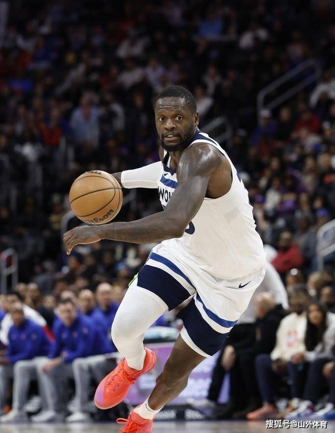 克里夫兰骑士训练开放日，转会期再遭质疑引欢呼，CBA季后赛在即，赛程密集仍需轮换的简单介绍-爱游戏官网