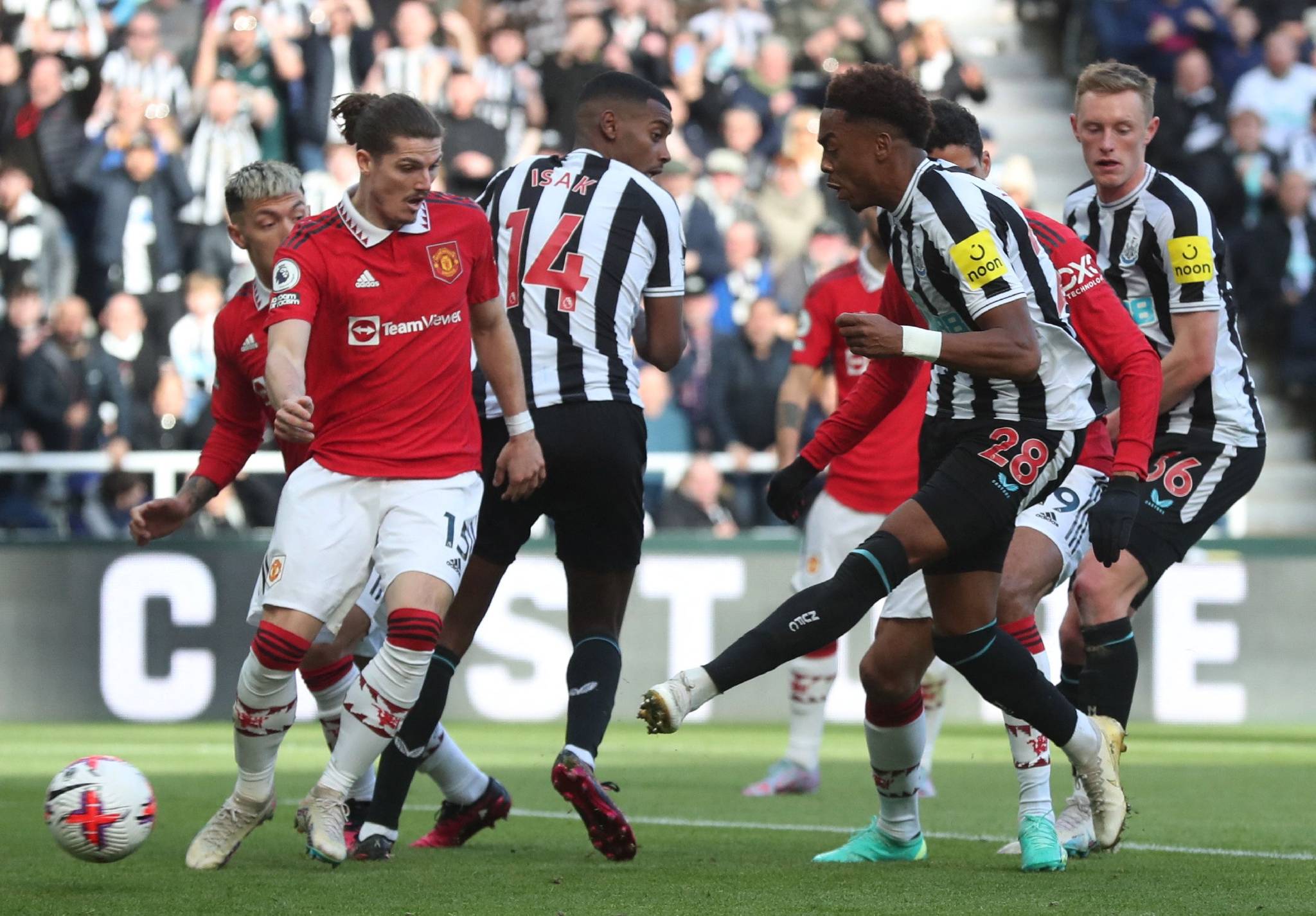 包含窗口期英超焦点战，曼城止住颓势，信心回归，纪律约束更严格的词条-爱游戏体育