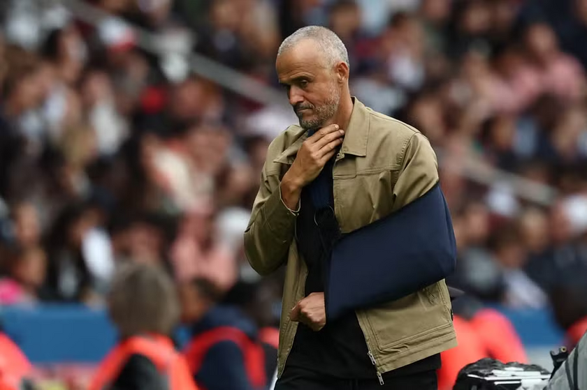 包含赛后突围战来临，巴黎圣日耳曼围绕法甲回应争议，质疑声仍在，轮换策略成焦点的词条-爱游戏体育